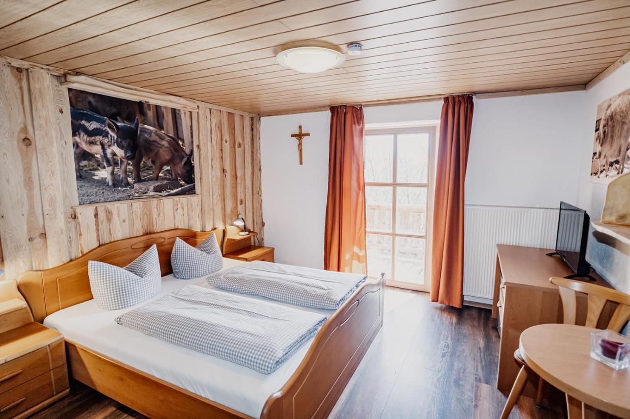 Landhotel Zum Matthiasl Bischofsreut エクステリア 写真