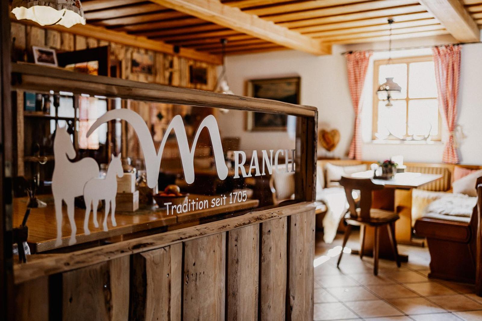 Landhotel Zum Matthiasl Bischofsreut エクステリア 写真